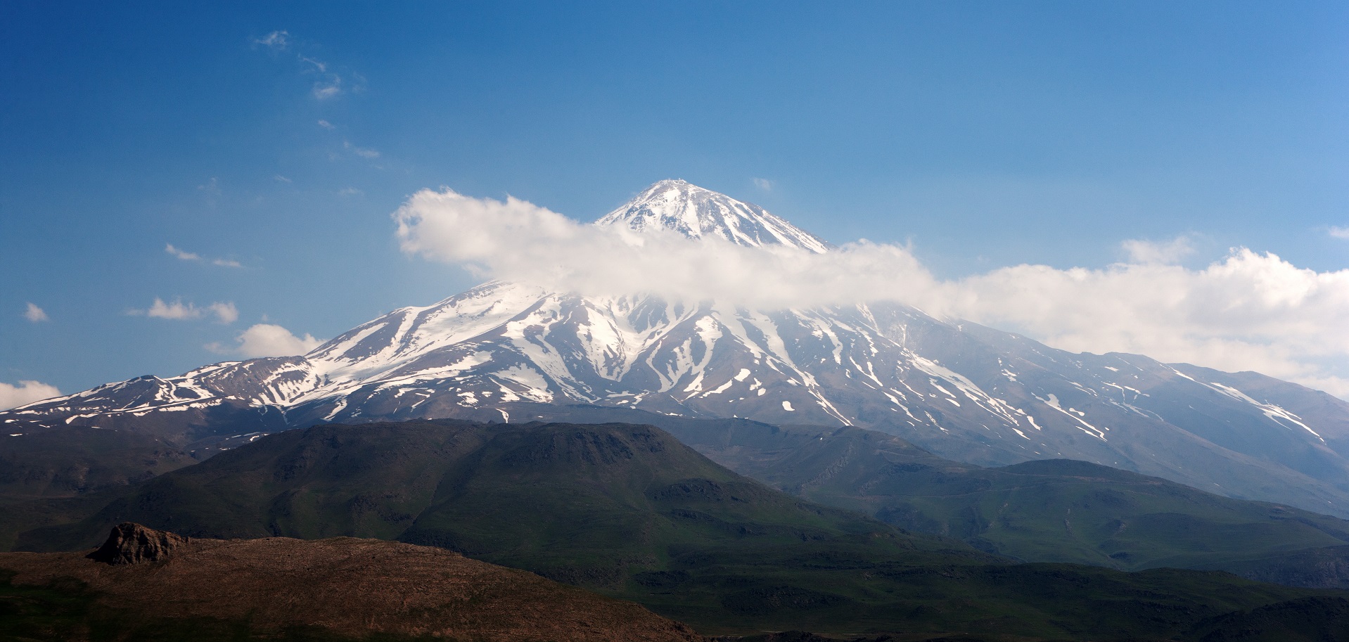 BEST Mount Damavand Trekking Tours in Iran 2024 – Exclusive Camp