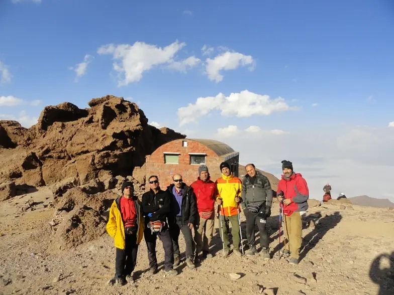 Takht e Fereydoun Hut Damavand - Mount Damavand Summit Guide: The Northeast Face