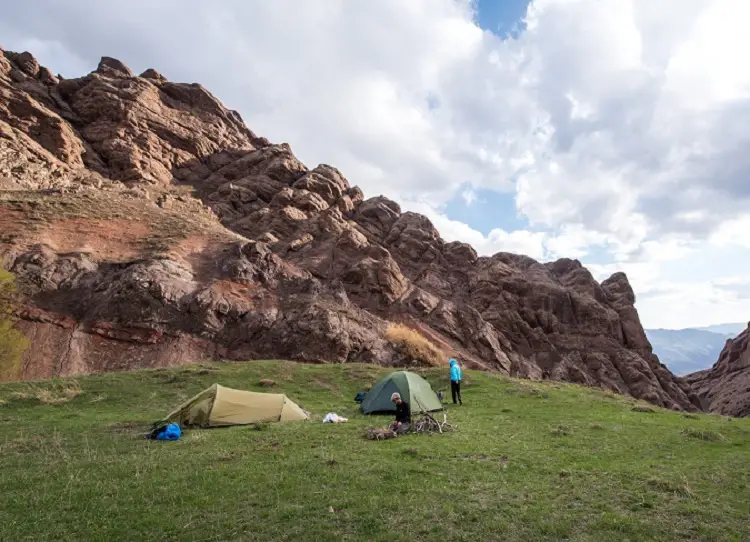 Camping in Almut Valley 1 - Alamut Valley