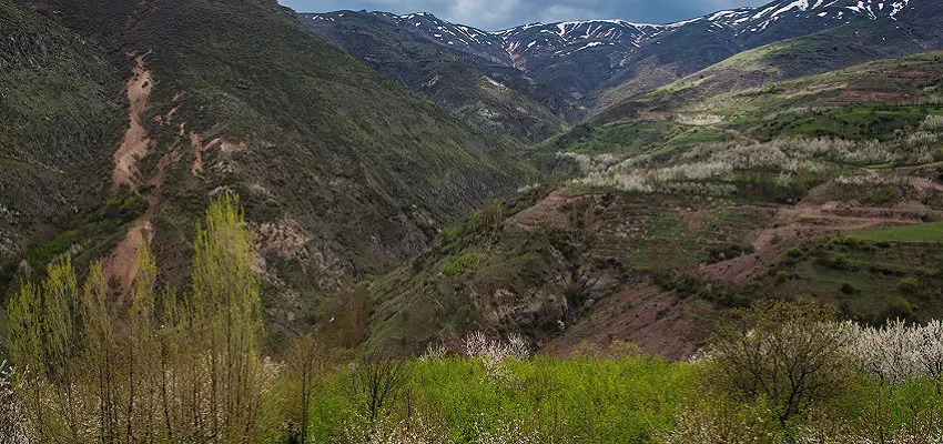 Alamut valley header - Alamut Hiking Tours & Packages