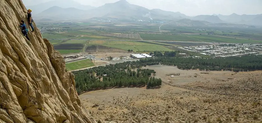 Bistun big wall h3 - Iran Rock Climbing Tours & Packages
