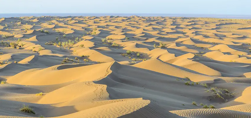 Iran desert header - A Complete Guide to Iran Deserts